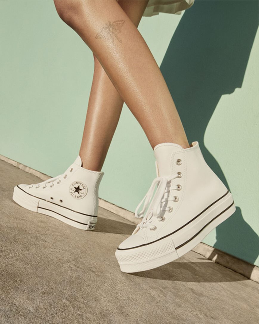 Dámské Boty Na Platformy Converse Chuck Taylor All Star Lift Læder Vysoké Bílé Černé Bílé | CZ YEW3189